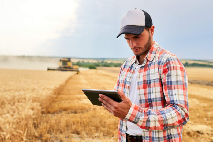 farm management software uses